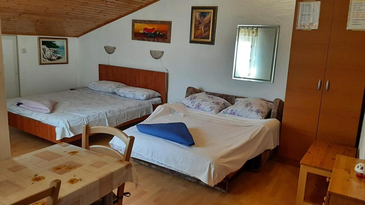 Apartments Alex Ровінь Екстер'єр фото